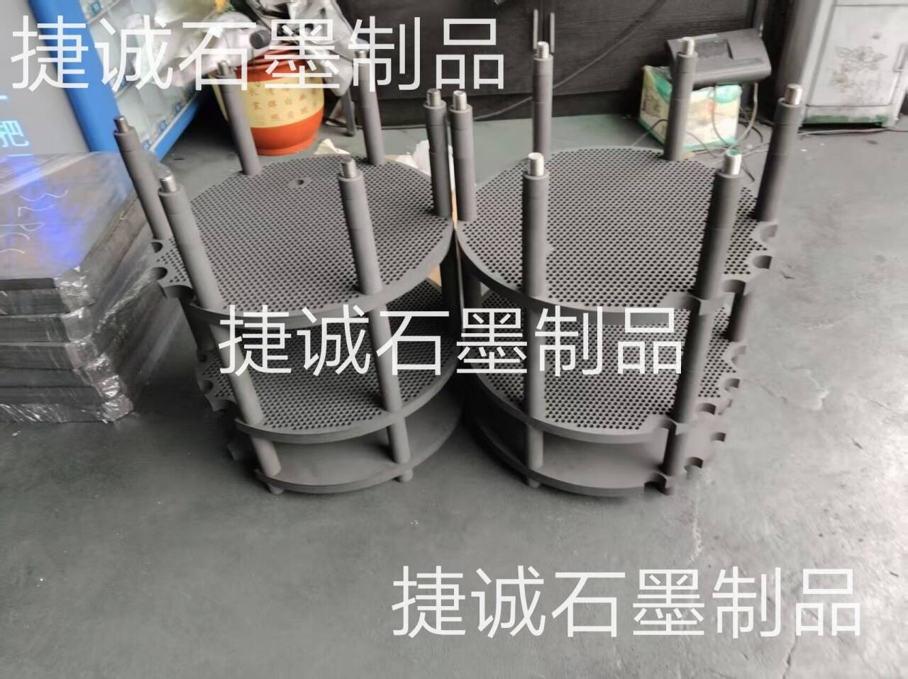 高純度石墨燒結(jié)盤，石墨盤，高純石墨盤，石墨盤加工，推板爐石墨盤，鐘罩爐石墨盤，石墨盤加工廠，石墨盤生產(chǎn)廠家